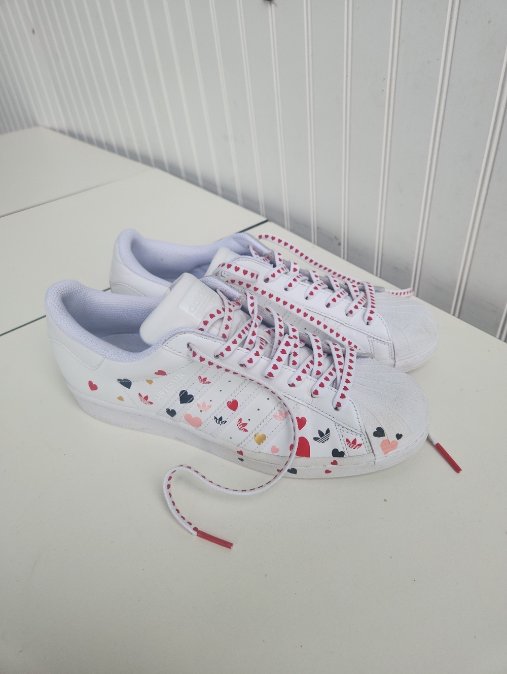 Women’s ADIDAS Superstar Valentines Day White Athletic Sneaker FV3289- SZ 9.5